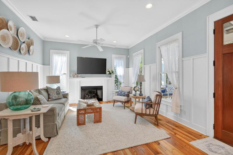 Village Oaks Cottage - image 7