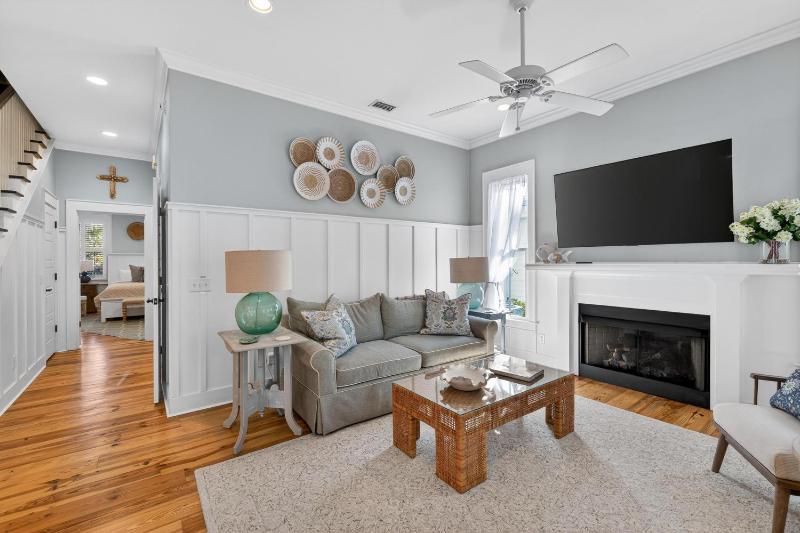 Village Oaks Cottage - image 36