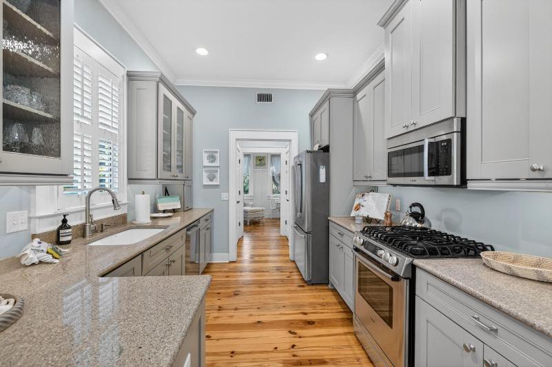 Village Oaks Cottage - image 30