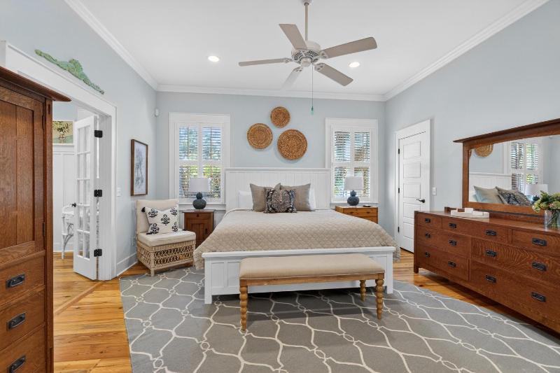Village Oaks Cottage - image 18