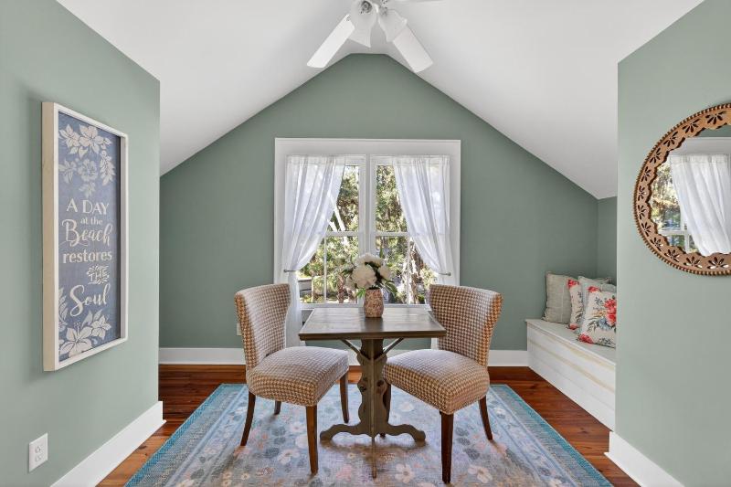 Village Oaks Cottage - image 19