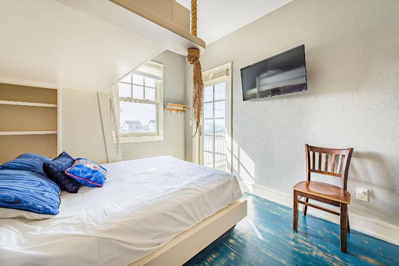 Outside-In - S Nags Head MP 18.5 Luxury Oceanfront Elevator Pool Cabana Home Theatre Pets OK - image 31