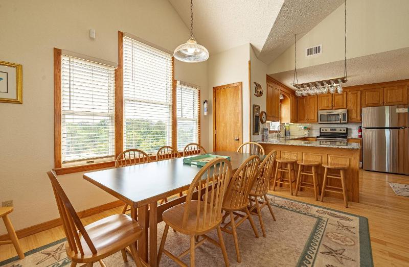 Windhaven - Corolla Whalehead Beach 400 Yds Pool Hot Tub Tiki Bar Pets OK Flex Stays - image 22