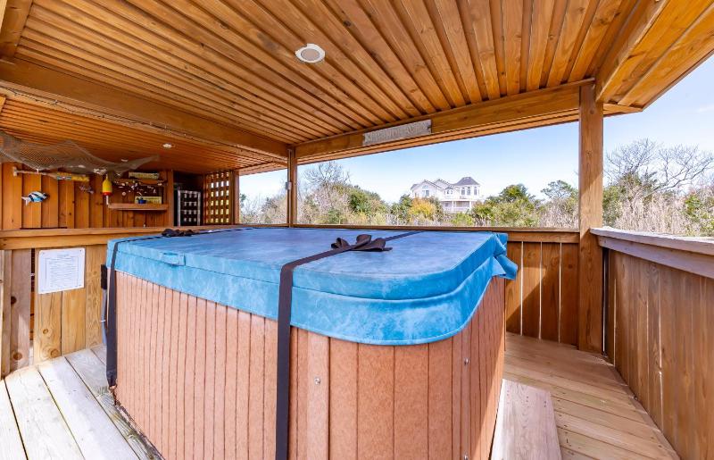 Windhaven - Corolla Whalehead Beach 400 Yds Pool Hot Tub Tiki Bar Pets OK Flex Stays - image 23