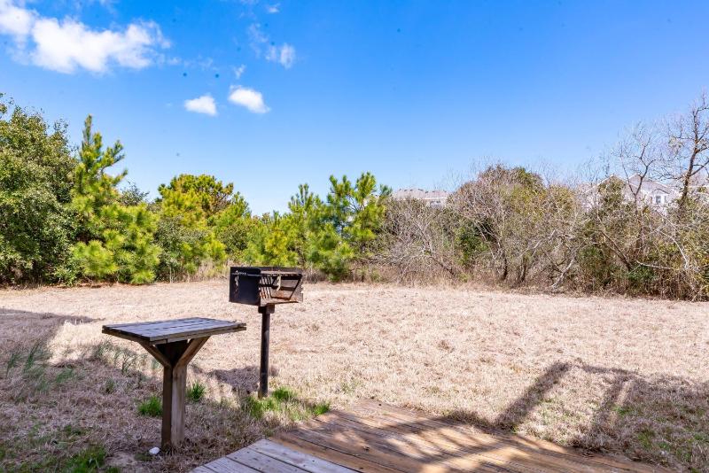 Windhaven - Corolla Whalehead Beach 400 Yds Pool Hot Tub Tiki Bar Pets OK Flex Stays - image 7