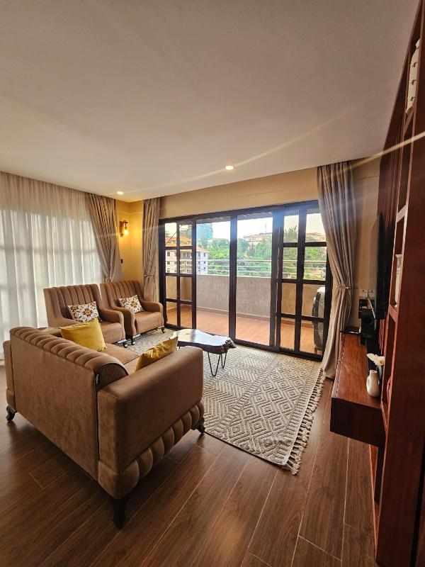 Top floor studio with Naguru hill views - image 6
