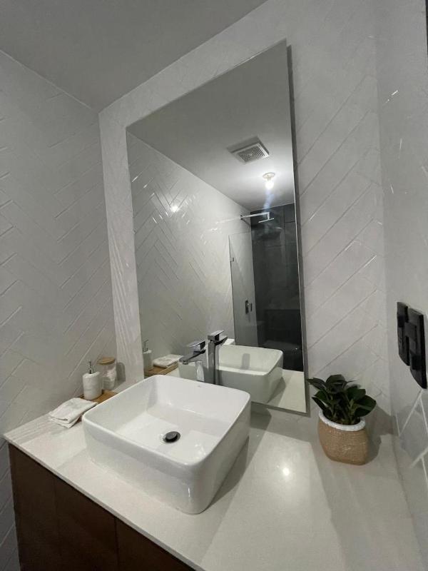 EON 5 - Acojedor apartamento en Zona 10 - image 16