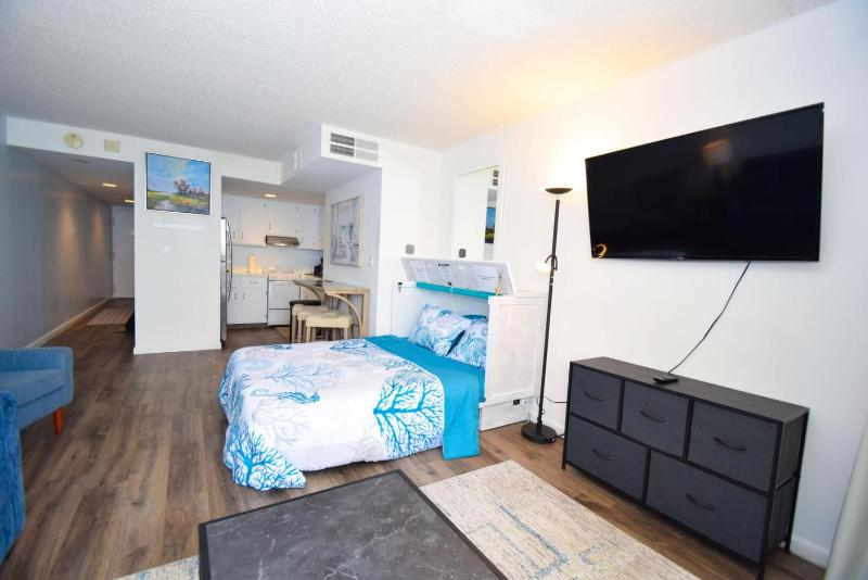 Golden Sands 1614 studio - image 9