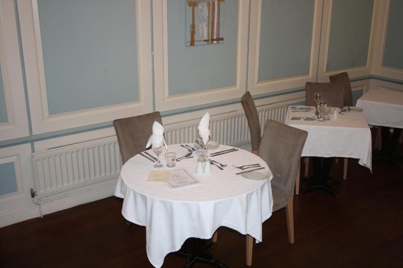 East Cliff Cottage Hotel - image 13