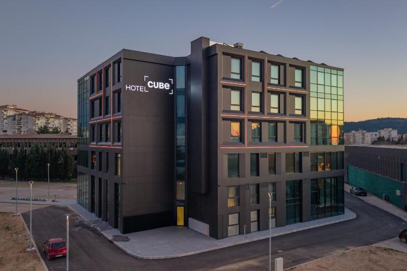 Hotel Cube - image 3