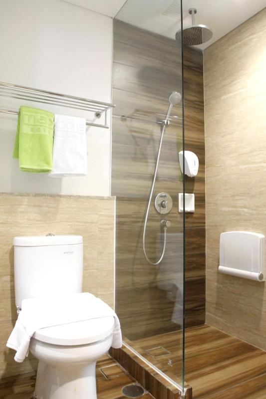 MaxOneHotels at Dharmahusada Surabaya - image 2