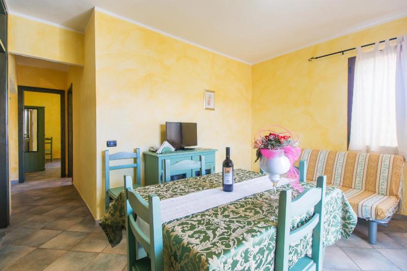 Superior Two-Bedroom Apartment (6 Adults) image 4