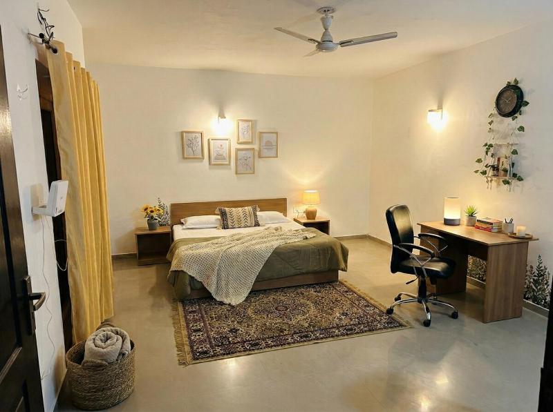 A Peaceful Retreat Just 2km Away From Prem Mandir - image 4