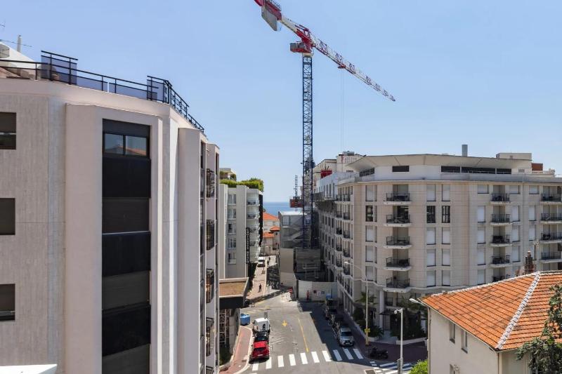 REF 1432 - 3 bedroom apartment for rent Centre Cannes - image 15