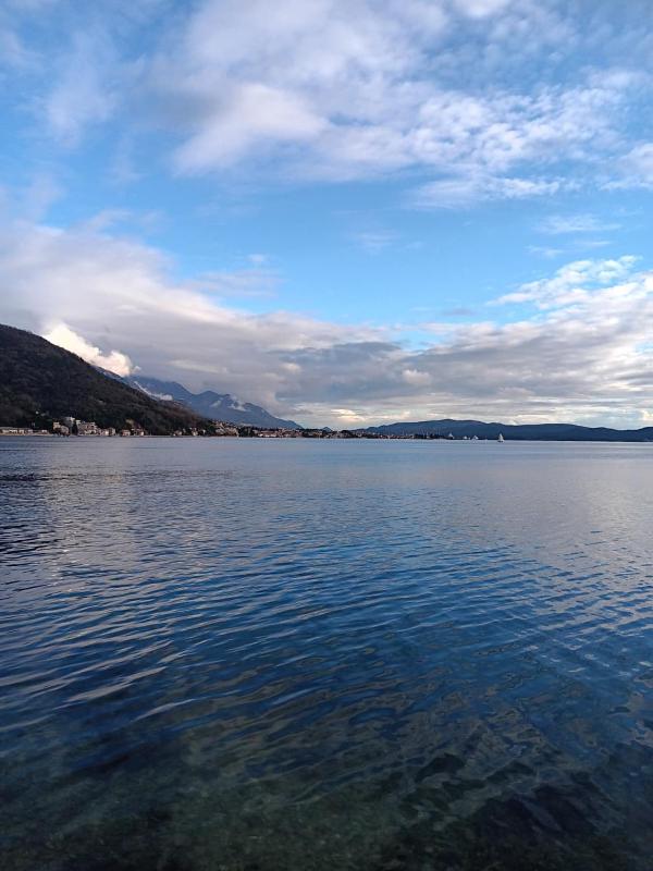 Kamenari 3-room modern apart-seaside 3 nights min - image 9