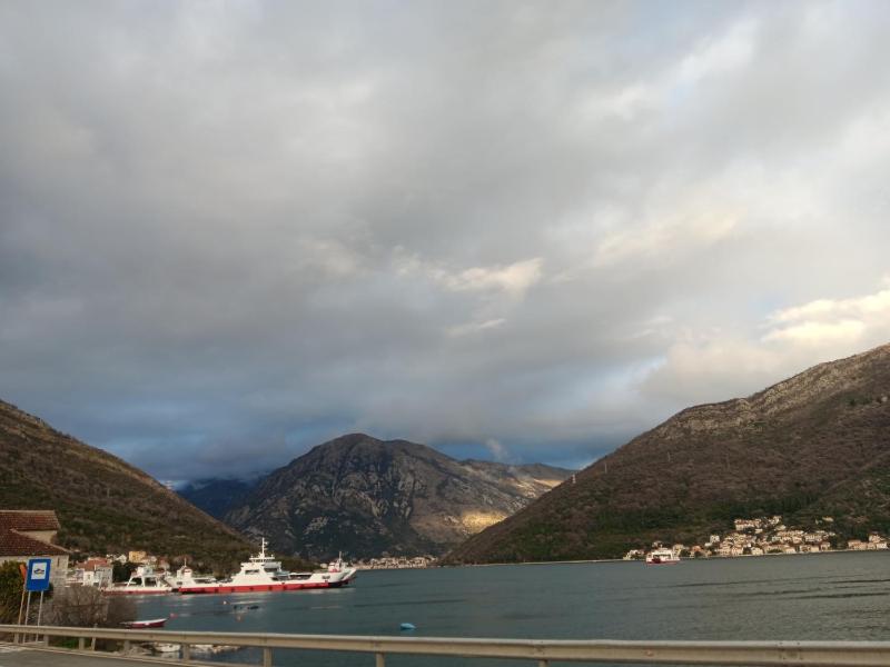 Kamenari 3-room modern apart-seaside 3 nights min - image 14
