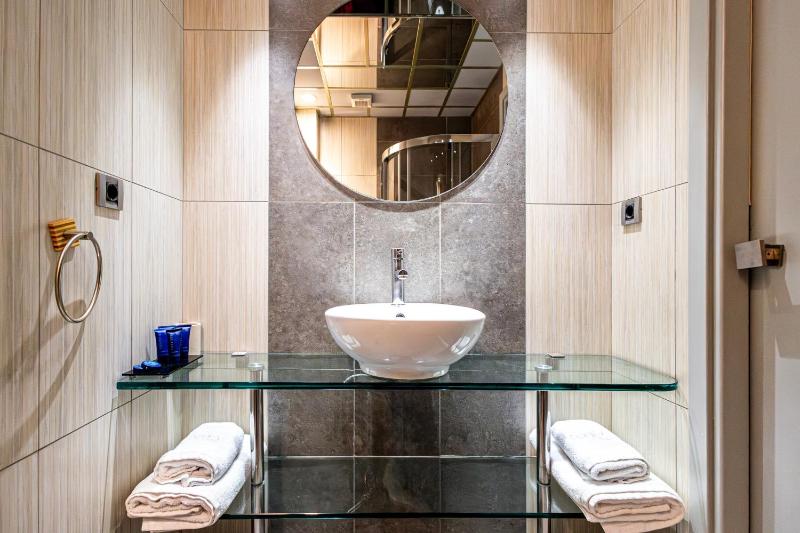Comfy Boutique Hotel - image 37