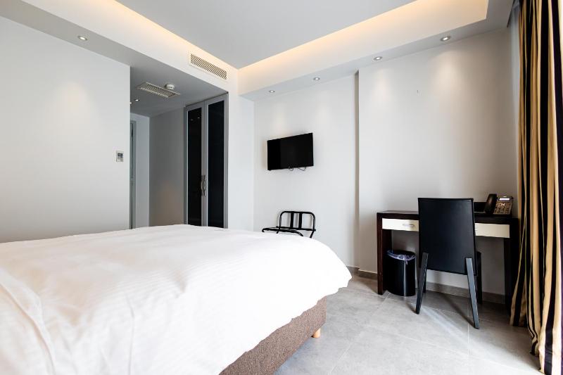 Comfy Boutique Hotel - image 41