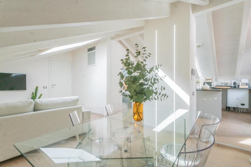 Como Sky Suite by Rent All Como - image 16