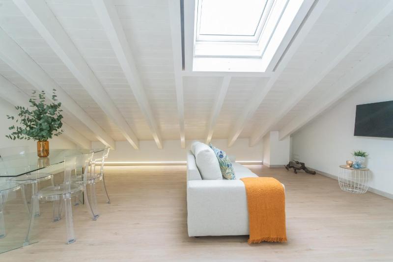 Como Sky Suite by Rent All Como - image 14