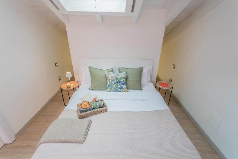 Como Sky Suite by Rent All Como - image 26