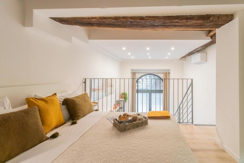 Como Loft Charme by Rent All Como - image 30