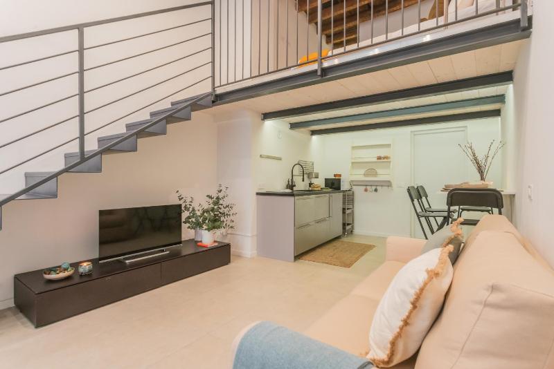 Como Loft Charme by Rent All Como - image 28