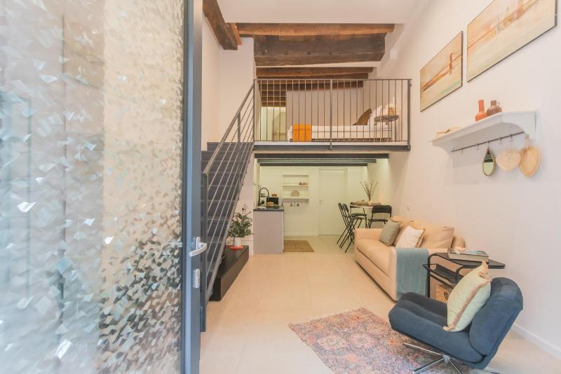 Como Loft Charme by Rent All Como - image 6