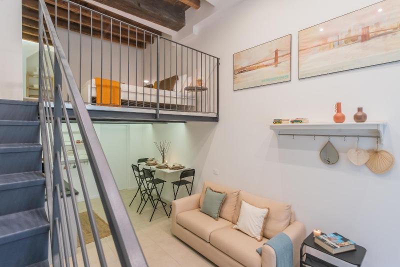 Como Loft Charme by Rent All Como - image 23