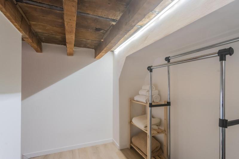 Como Loft Charme by Rent All Como - image 25