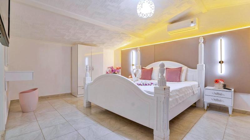 Kalkan 3 Bedroom Villa - 1003 - image 14