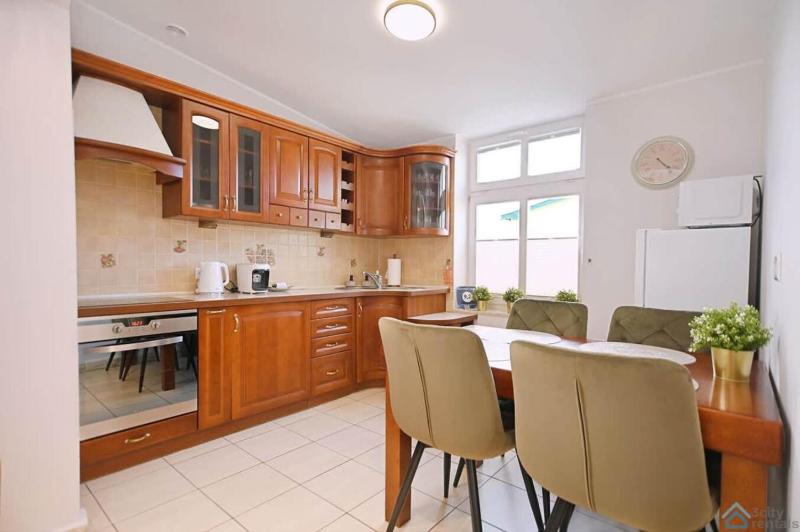 Cosy Apartment close to the Beach in Sopot by Noclegi Renters - image 6