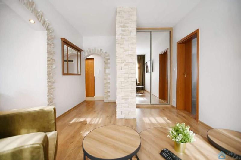 Cosy Apartment close to the Beach in Sopot by Noclegi Renters - image 8