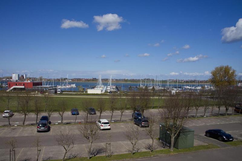 Inselblume 45 - Ferienwohnung mit Blick auf den Yachthafen - image 5