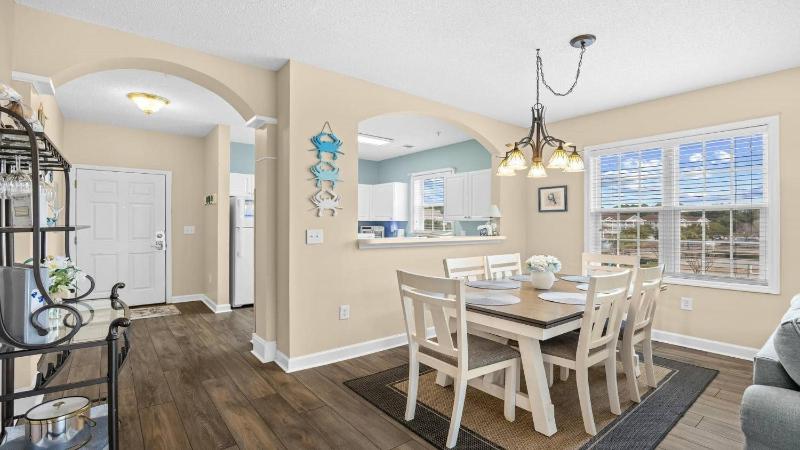 121 Ironwood condo - image 2