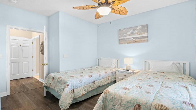 121 Ironwood condo - image 15