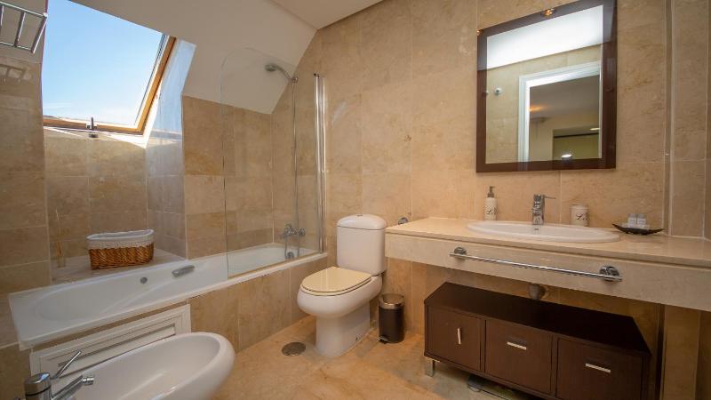 Marina Real 342 - image 10