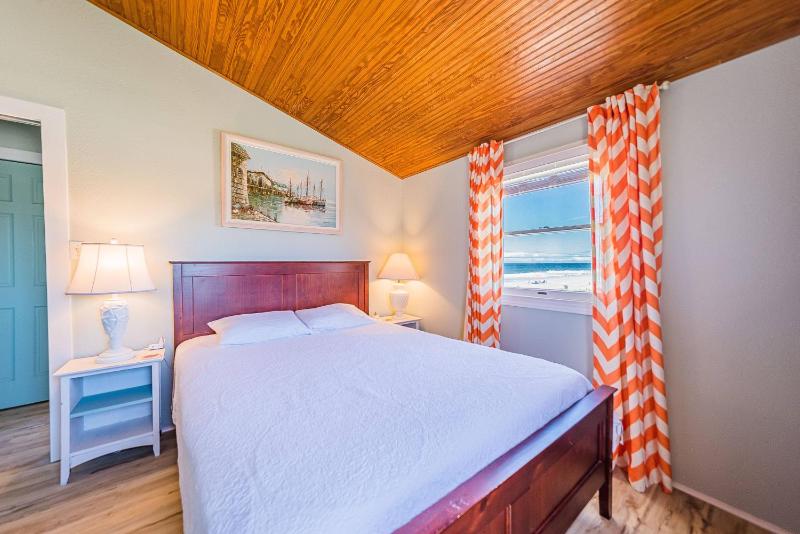 Primrose Cottage - S Nags Head MP 19 Oceanfront Steps to the Water Well Equipped Pets OK - image 9