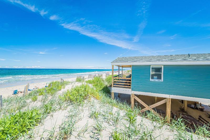 Primrose Cottage - S Nags Head MP 19 Oceanfront Steps to the Water Well Equipped Pets OK - image 42