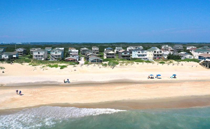 Primrose Cottage - S Nags Head MP 19 Oceanfront Steps to the Water Well Equipped Pets OK - image 32