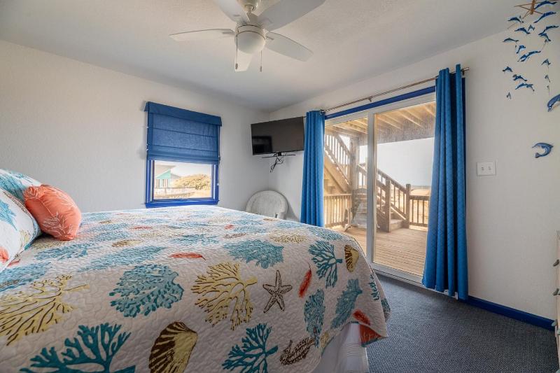 Anchored at Last - S Nags Head MP 19.5 Oceanfront Pool Hot Tub Kiddie Pool Pool Table Flex Stays - image 12