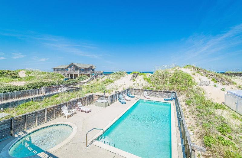 Anchored at Last - S Nags Head MP 19.5 Oceanfront Pool Hot Tub Kiddie Pool Pool Table Flex Stays - image 6