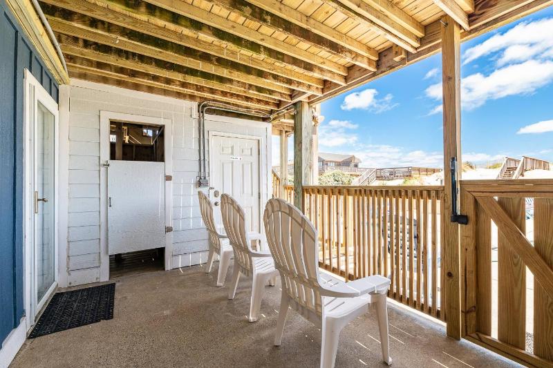 Anchored at Last - S Nags Head MP 19.5 Oceanfront Pool Hot Tub Kiddie Pool Pool Table Flex Stays - image 16