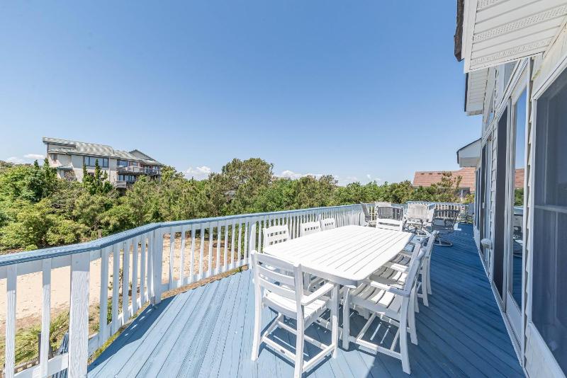 Shell Yeah! - Corolla Whalehead Beach 380 Yds Elevator Pool Hot Tub Pool Table - image 4