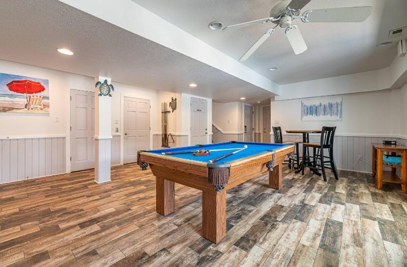 Shell Yeah! - Corolla Whalehead Beach 380 Yds Elevator Pool Hot Tub Pool Table - image 31