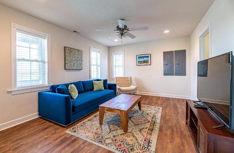 Sunrise to Sunset - S Nags Head MP 19.5 140 Yds to Beach Pool Rec Room Elevator Pets OK Flex Stays - image 8