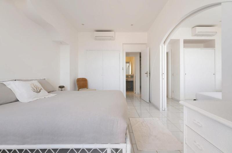 AMORE RENTALS - Villa del Sole - image 36