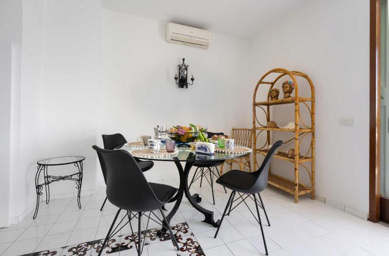 AMORE RENTALS - Villa del Sole - image 37