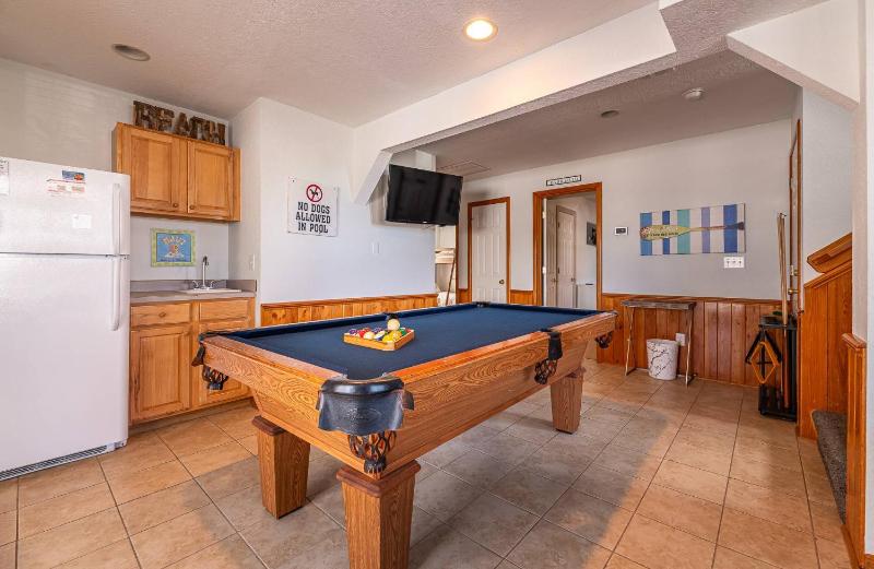 Mare Nostrum - Corolla Whalehead 430 Yds to Beach Ocean View Pool Hot Tub Events Flex Stays - image 7