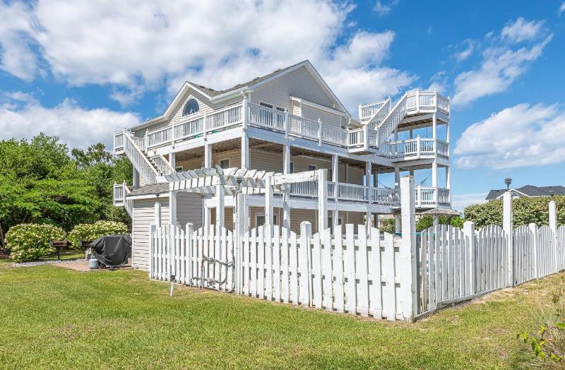 Mare Nostrum - Corolla Whalehead 430 Yds to Beach Ocean View Pool Hot Tub Events Flex Stays - image 9